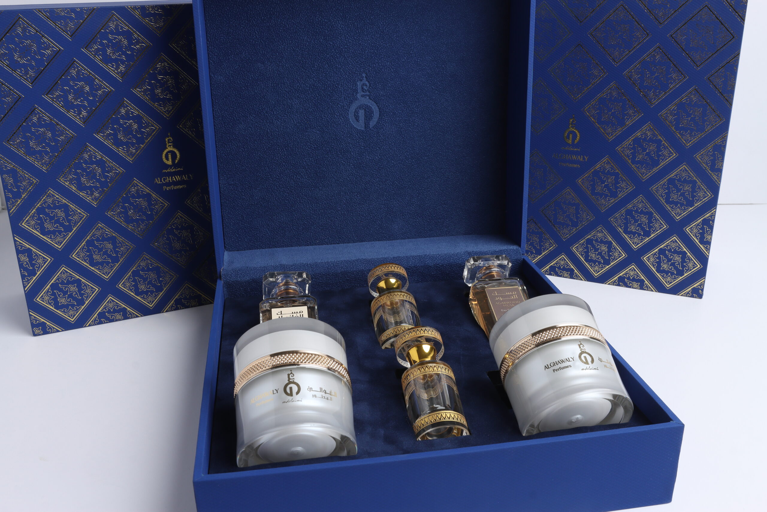 Gift Box M-1  صندوق الهدايا