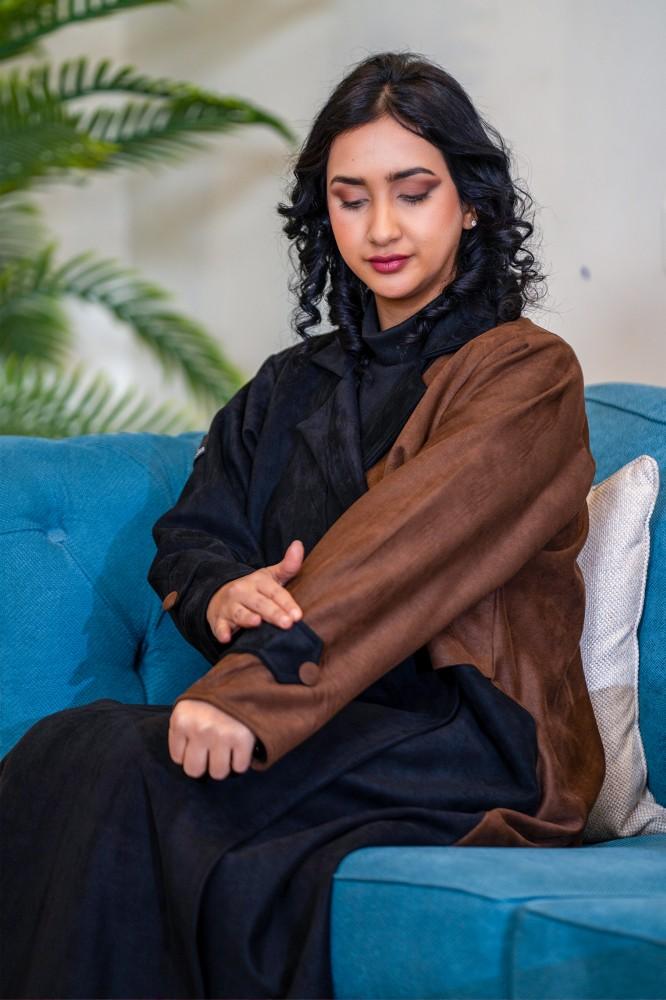 عبايه فراشه مع فرو في الكم